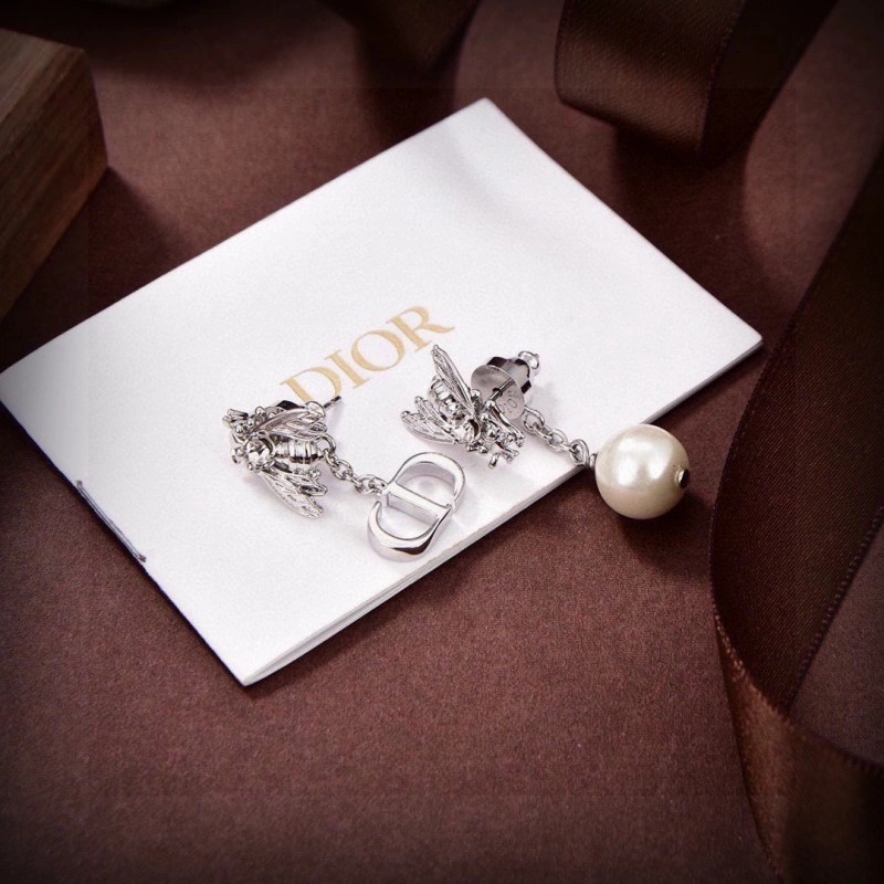 Chic Christian Dior Earrings 232639