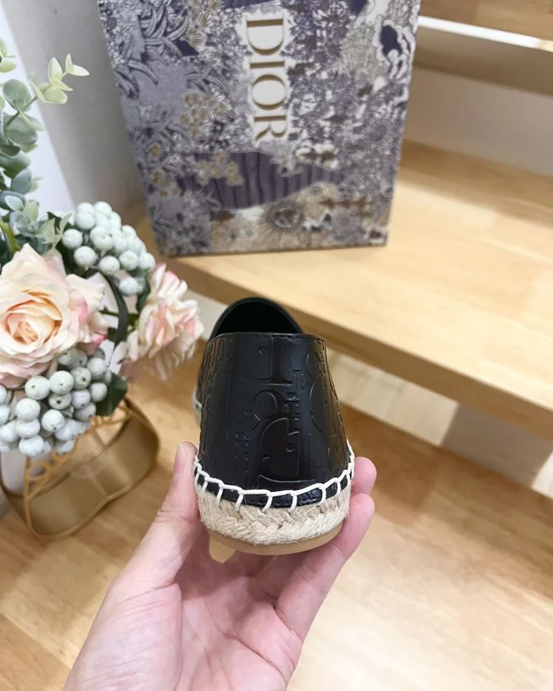 Effortless Christian Dior Fishermans Shoes 22085