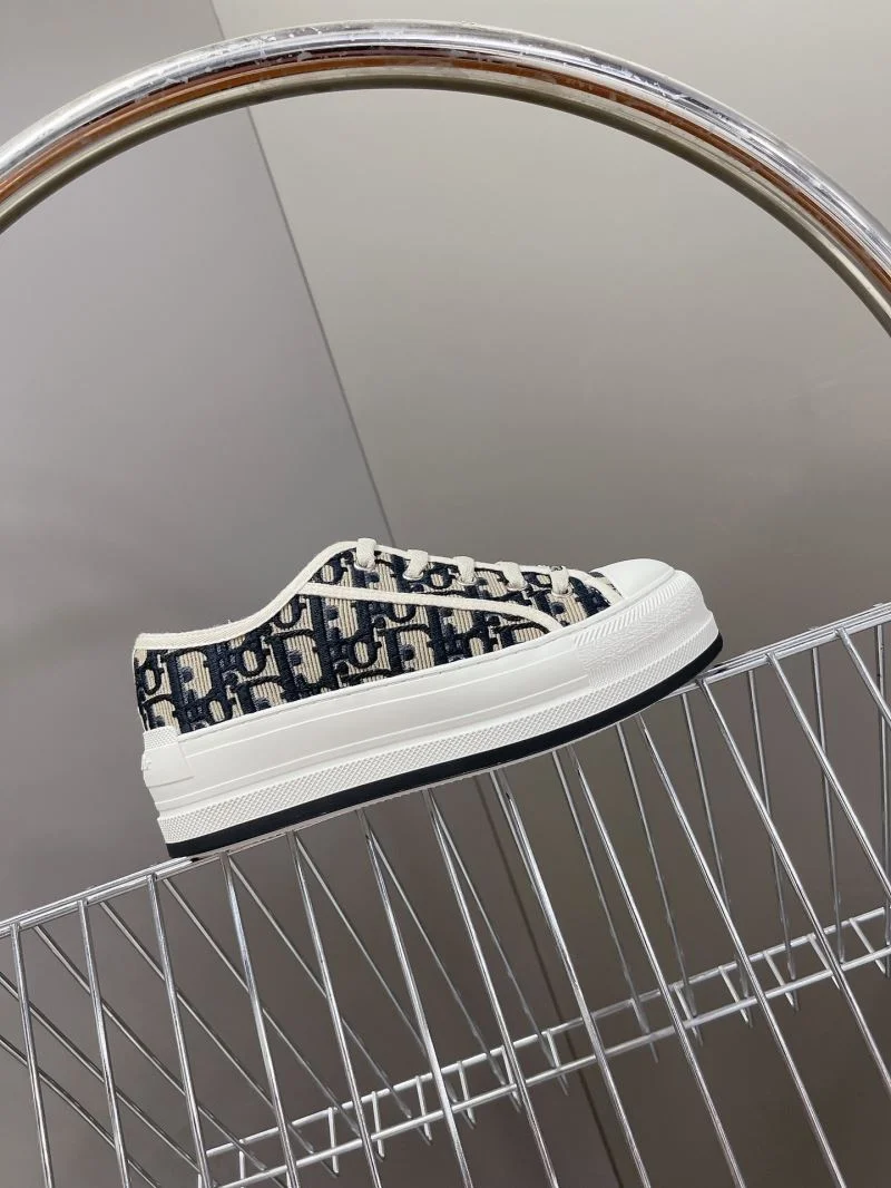 NewStyle Christian Dior Flat Shoes 21321