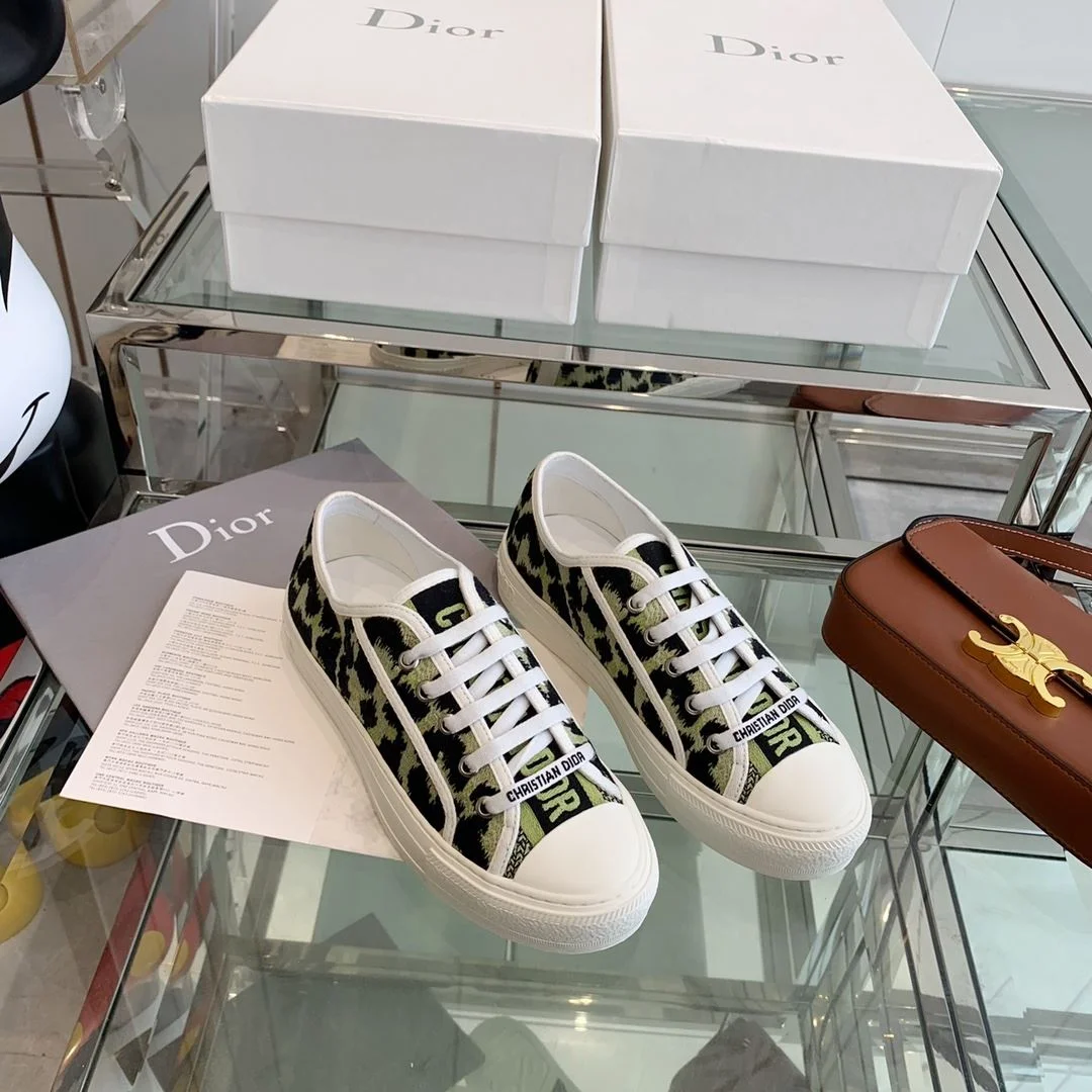 Trendy Christian Dior Flat Shoes 21312