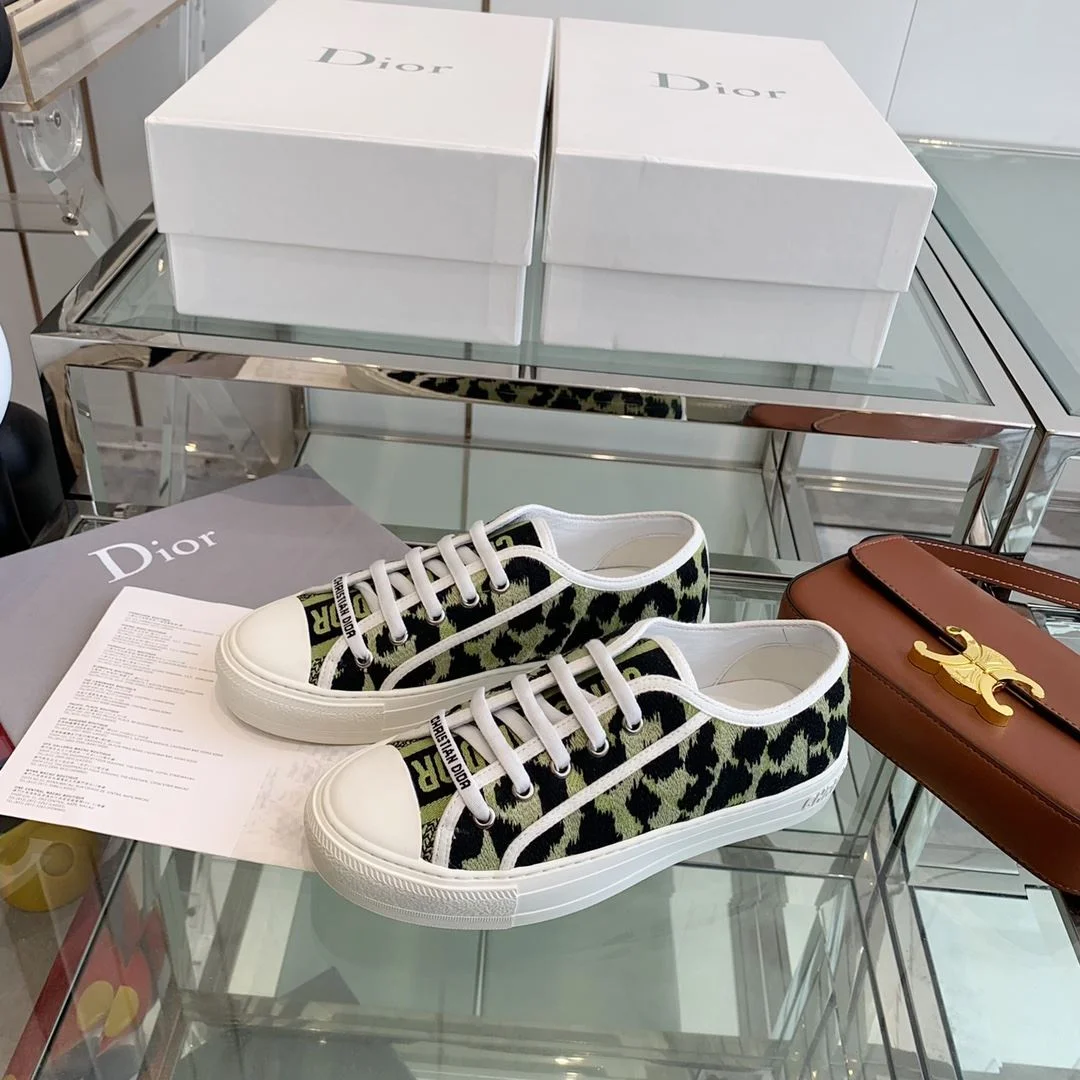Trendy Christian Dior Flat Shoes 21312