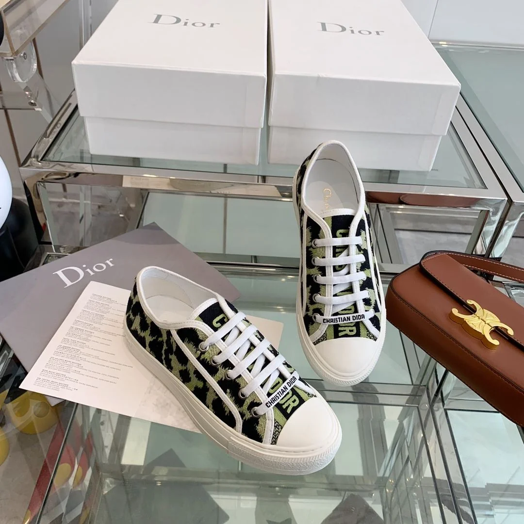 Trendy Christian Dior Flat Shoes 21312