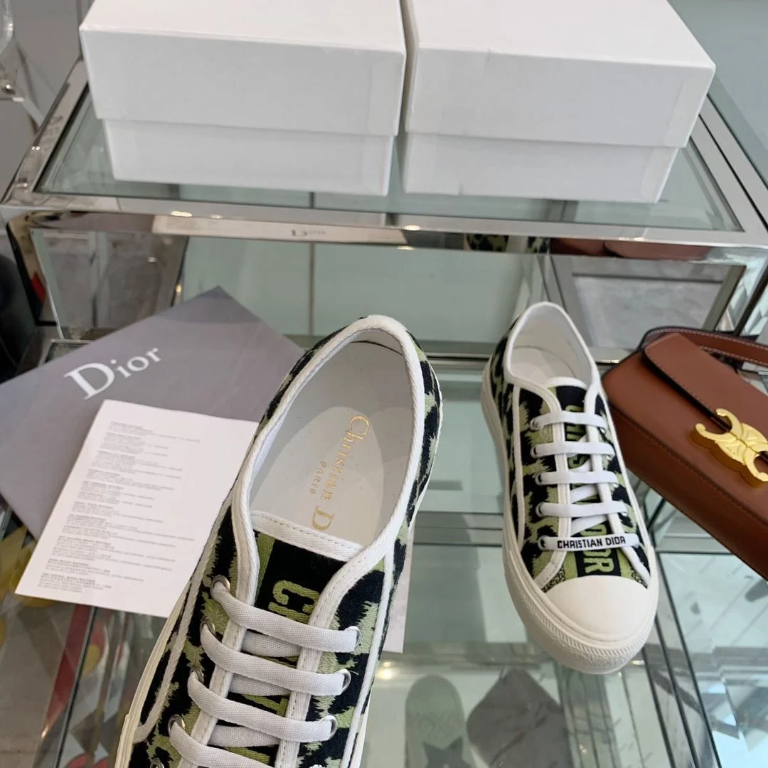 Trendy Christian Dior Flat Shoes 21312