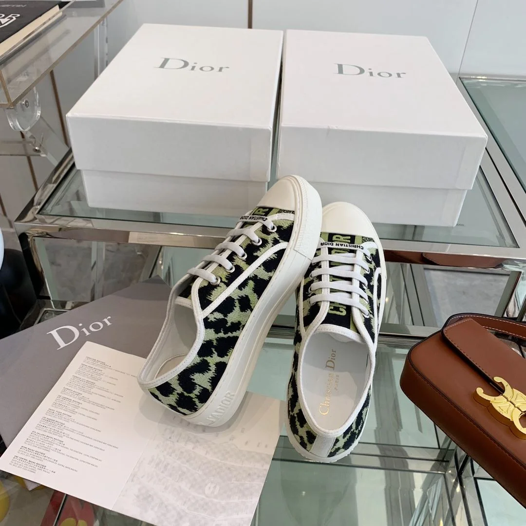 Trendy Christian Dior Flat Shoes 21312