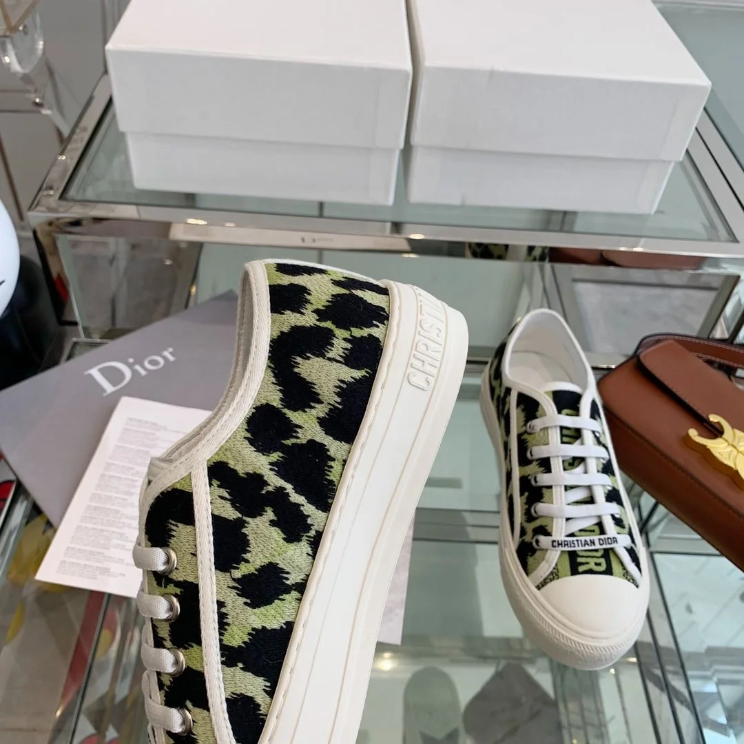 Trendy Christian Dior Flat Shoes 21312