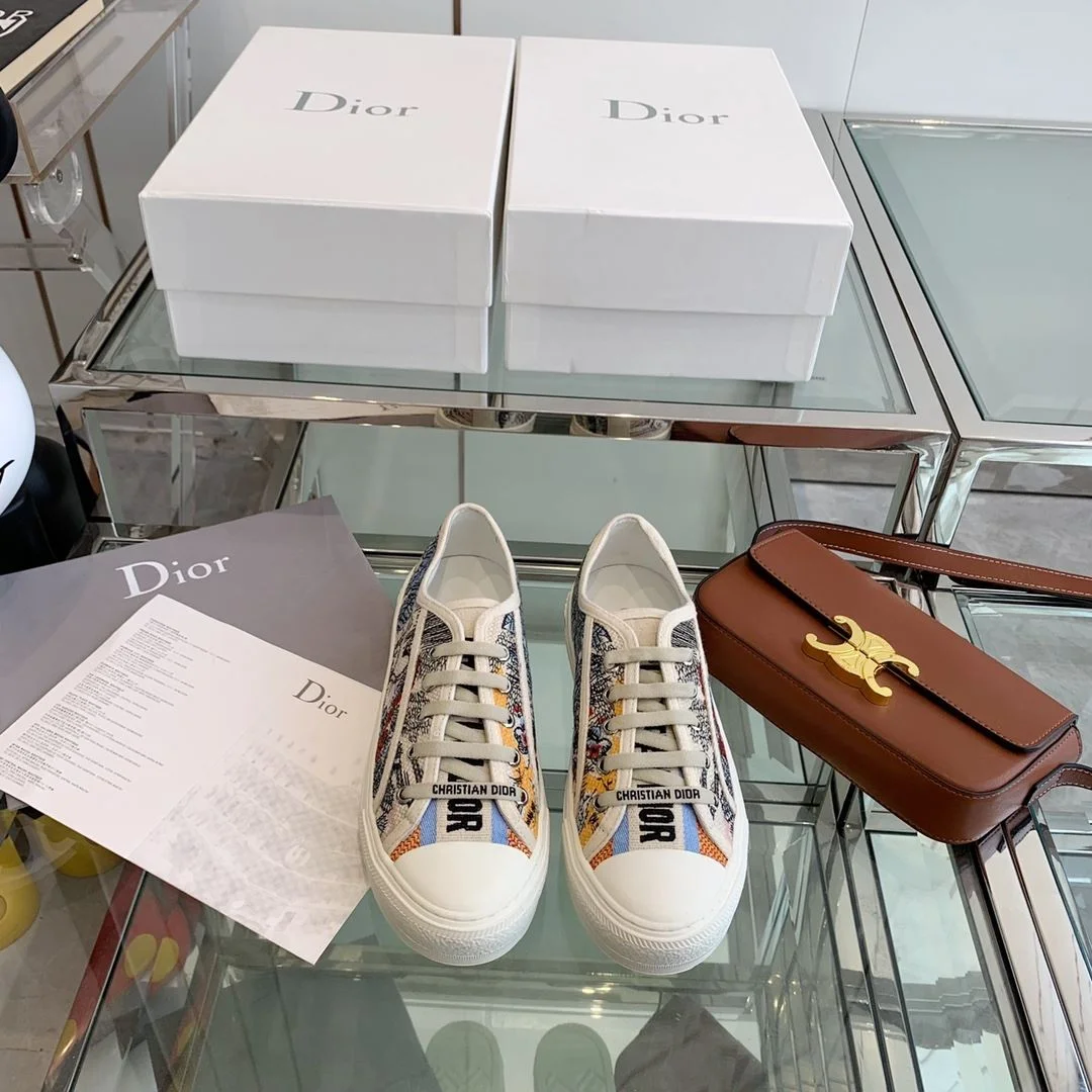 Bright Christian Dior Flat Shoes 21304