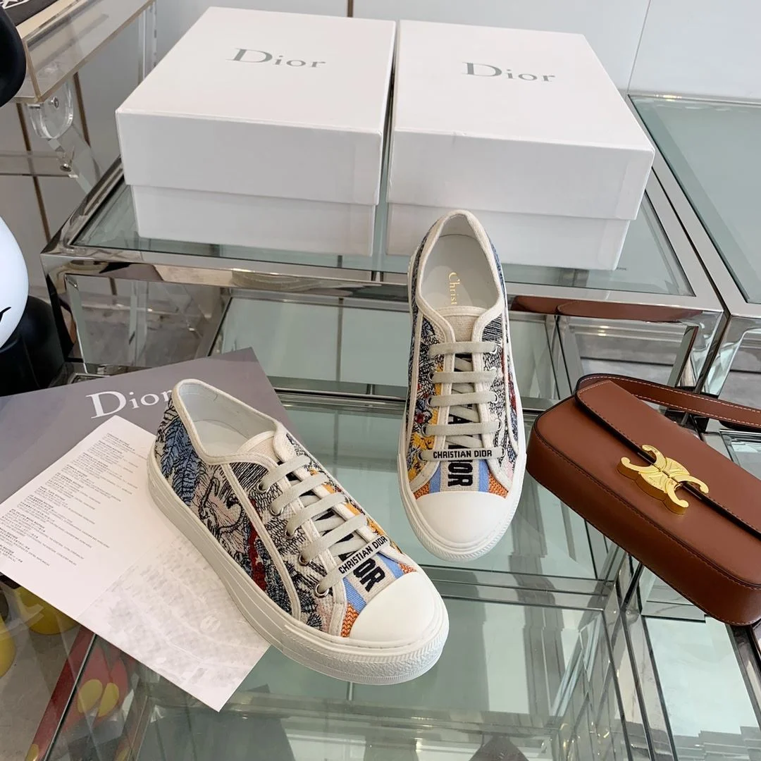 Bright Christian Dior Flat Shoes 21304