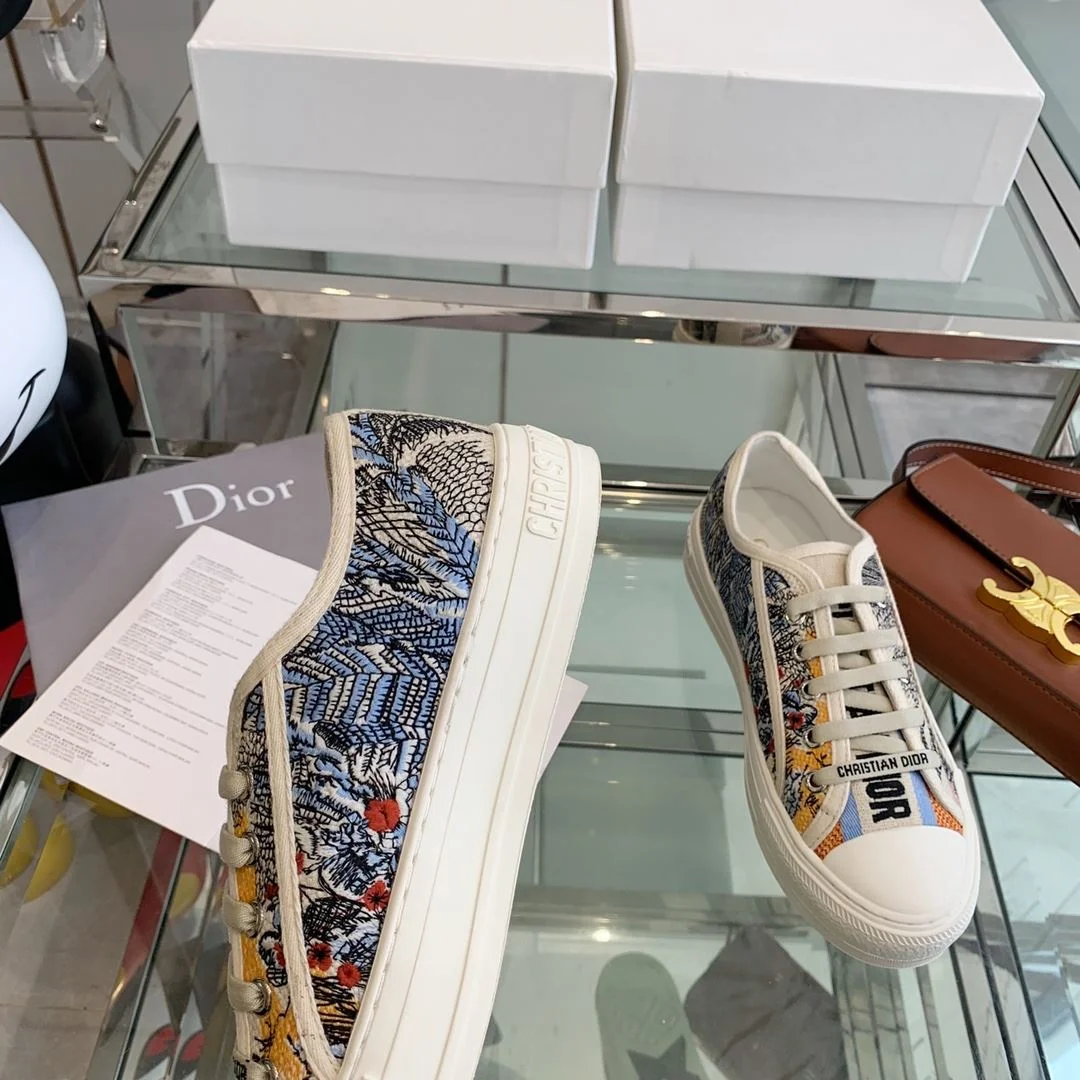 Bright Christian Dior Flat Shoes 21304