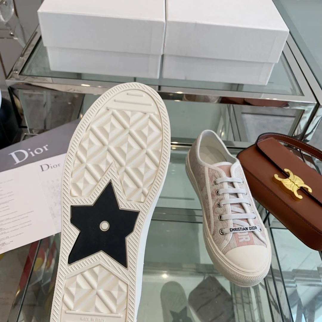 Unisex Christian Dior Flat Shoes 21298