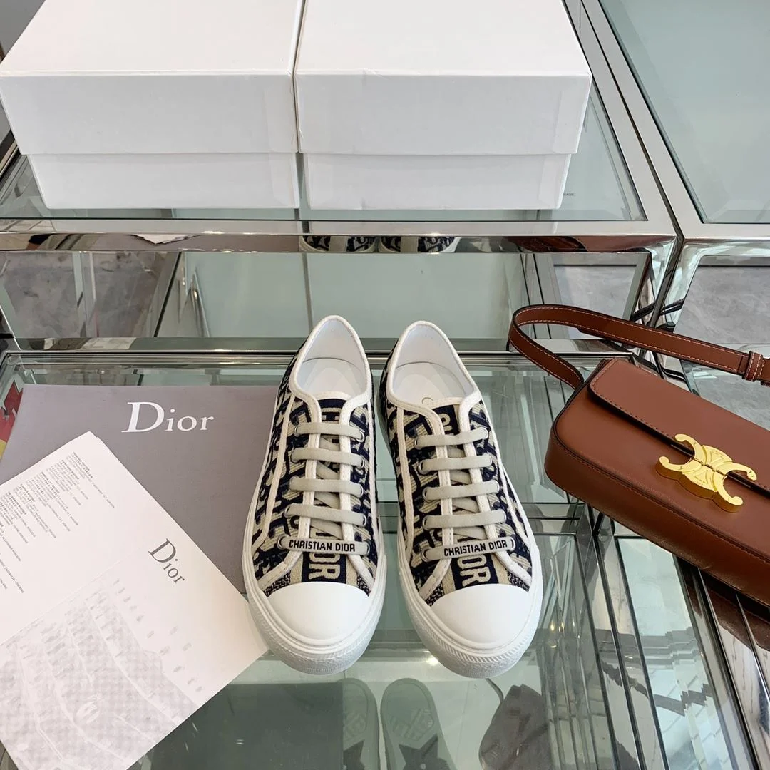 Comfortable Christian Dior Flat Shoes 21286