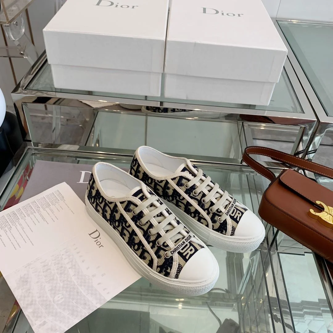 Comfortable Christian Dior Flat Shoes 21286
