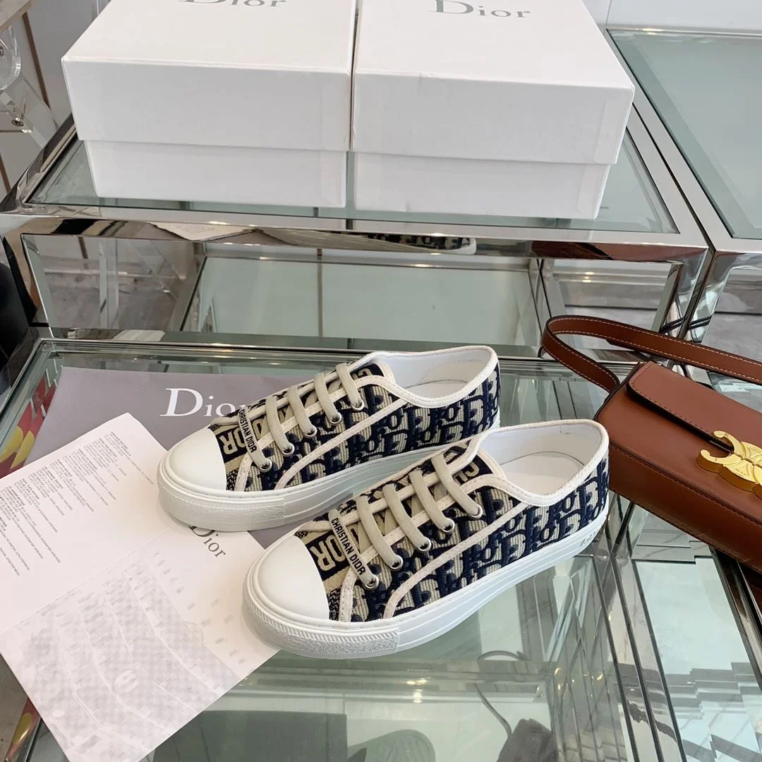 Comfortable Christian Dior Flat Shoes 21286