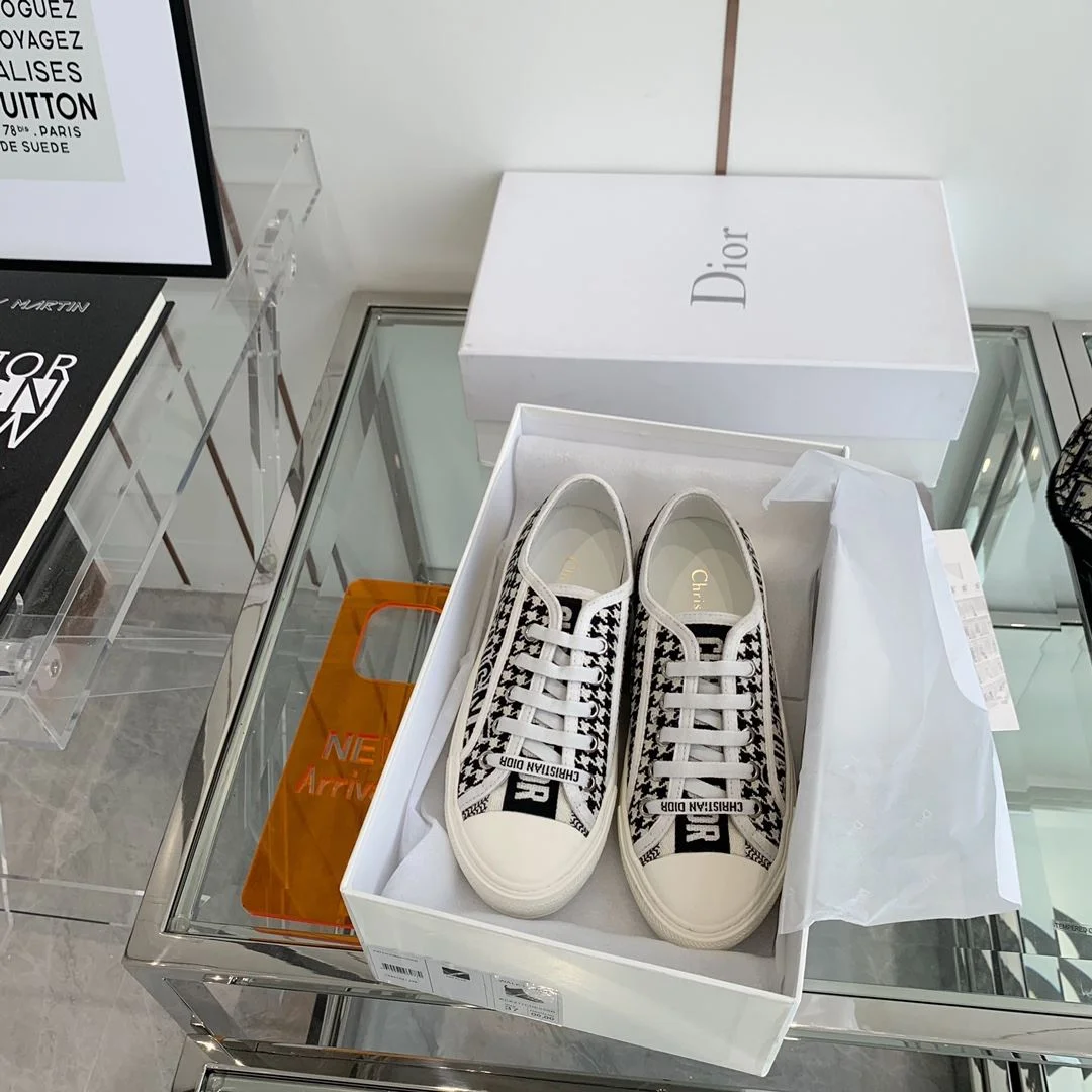 MoistureWicking Christian Dior Flat Shoes 21281