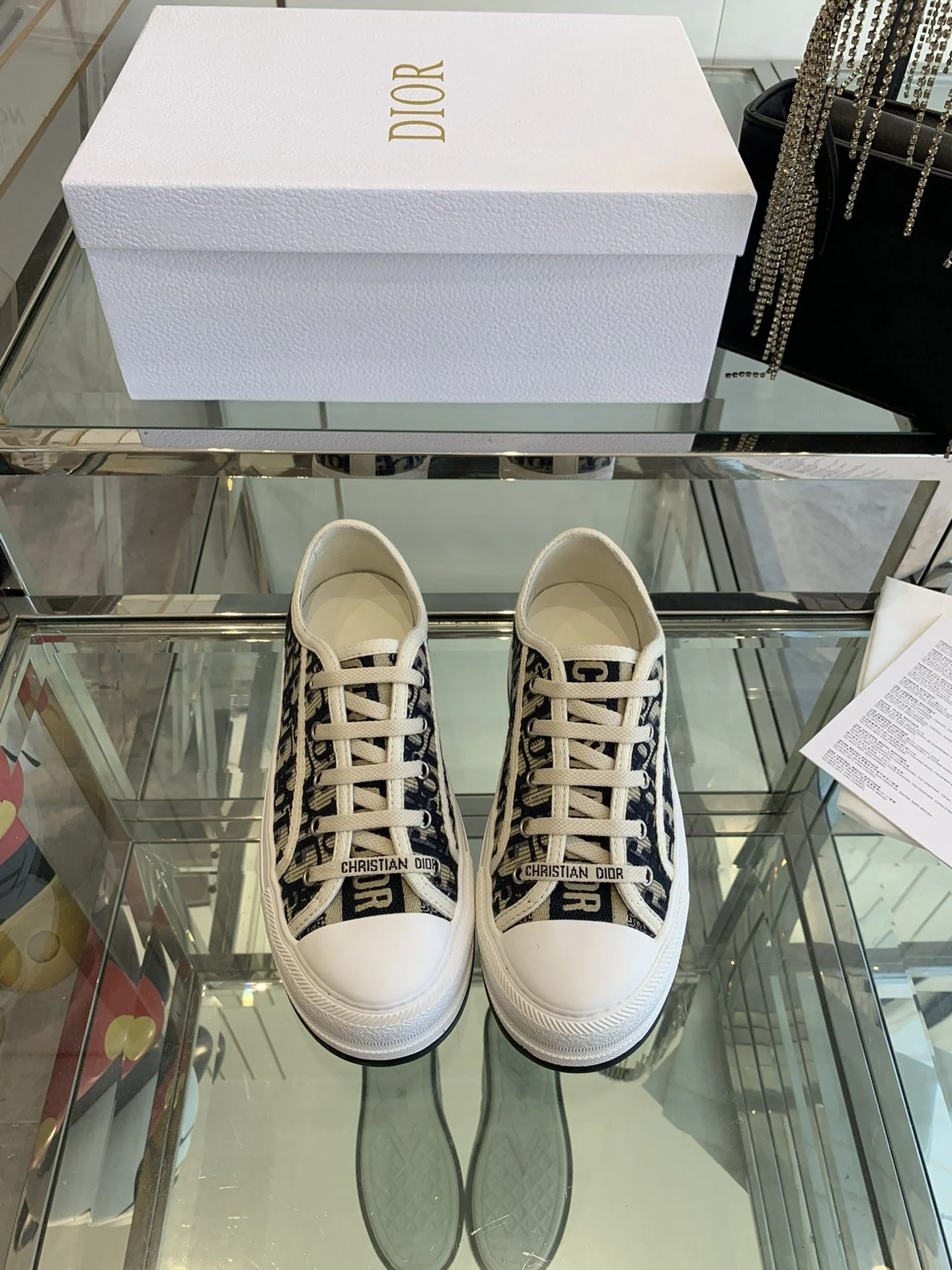 Minimalist Christian Dior Flat Shoes 21260