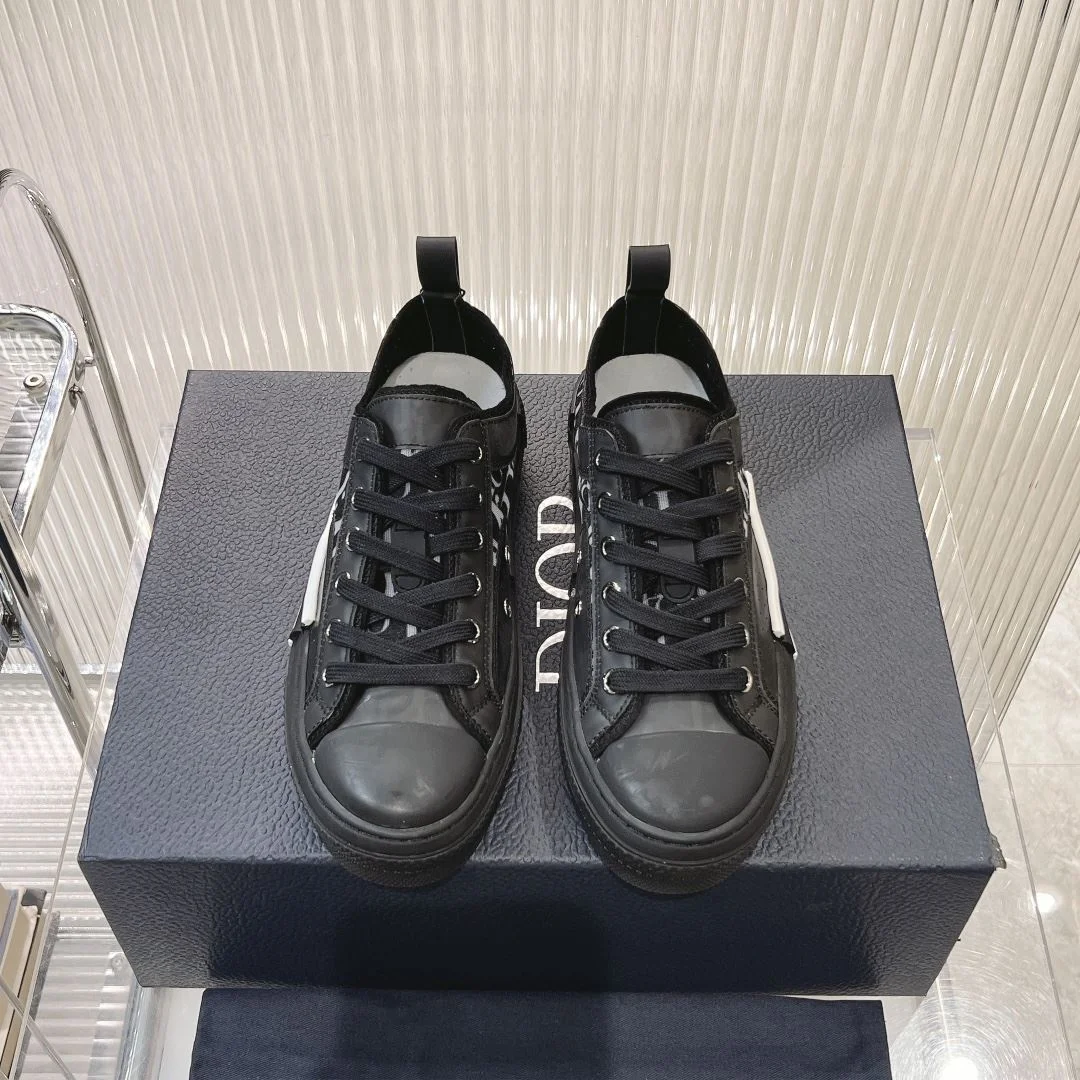 ComfortFit Christian Dior Flat Shoes 21243