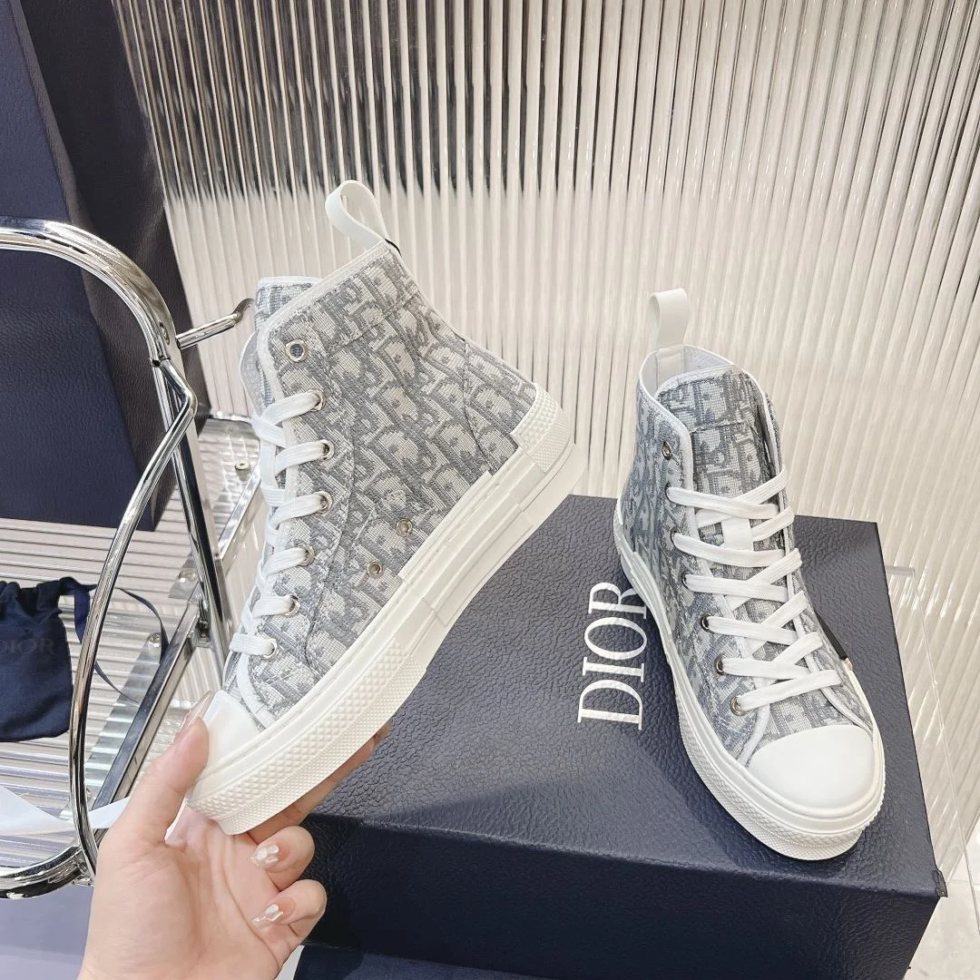 Versatile Christian Dior Flat Shoes 21234