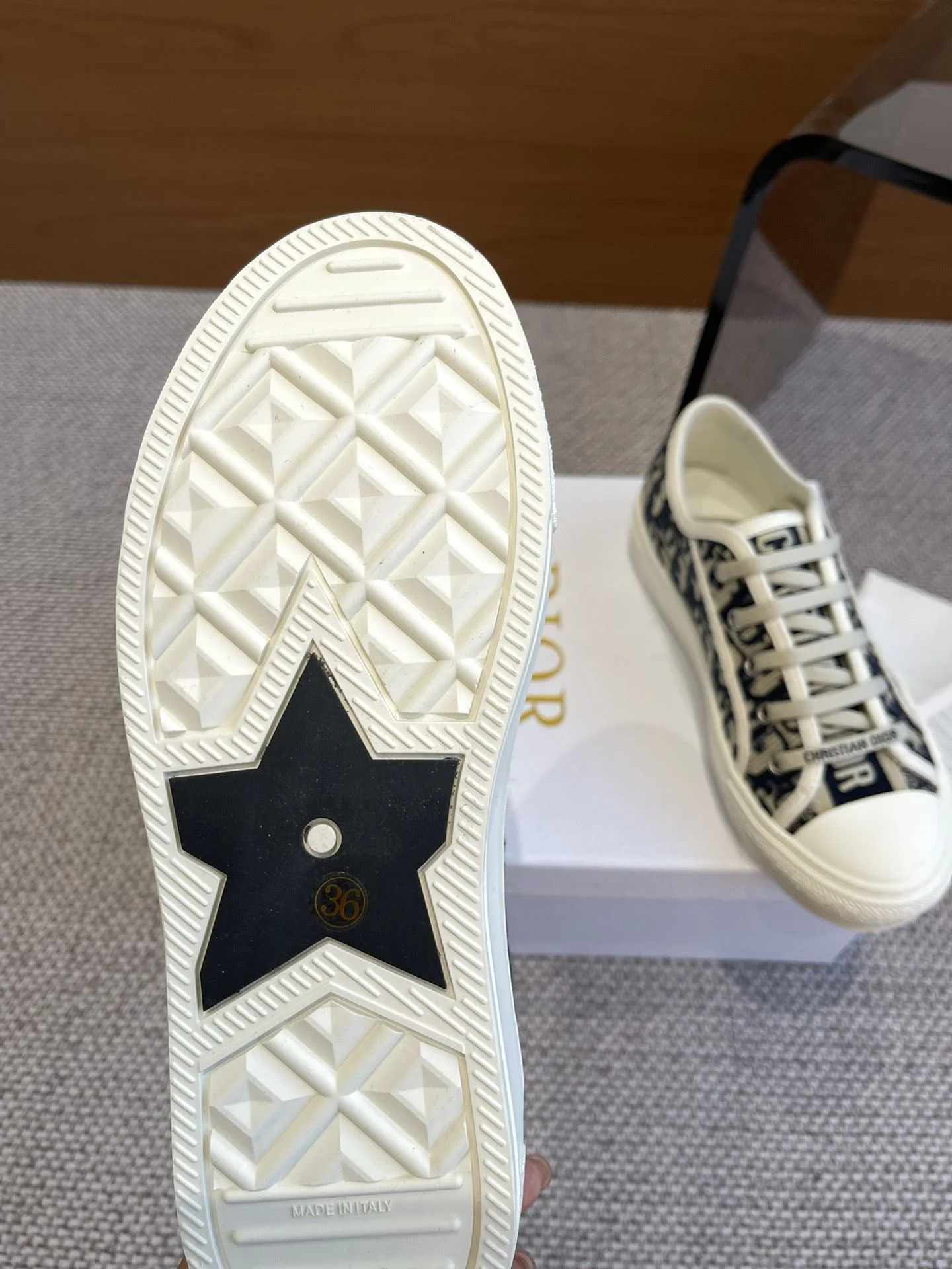 RelaxedFit Christian Dior Flat Shoes 21215