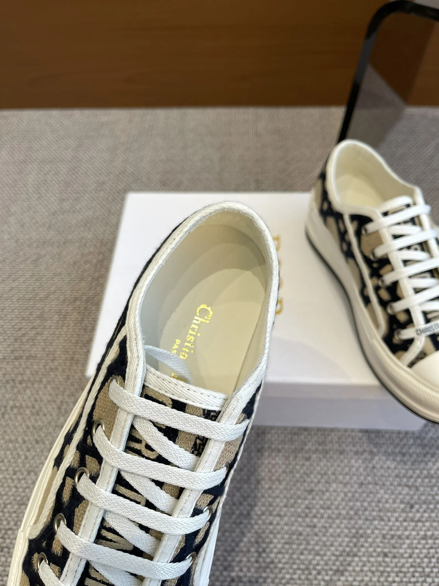 Christian Dior Flat Shoes Affordable 21204