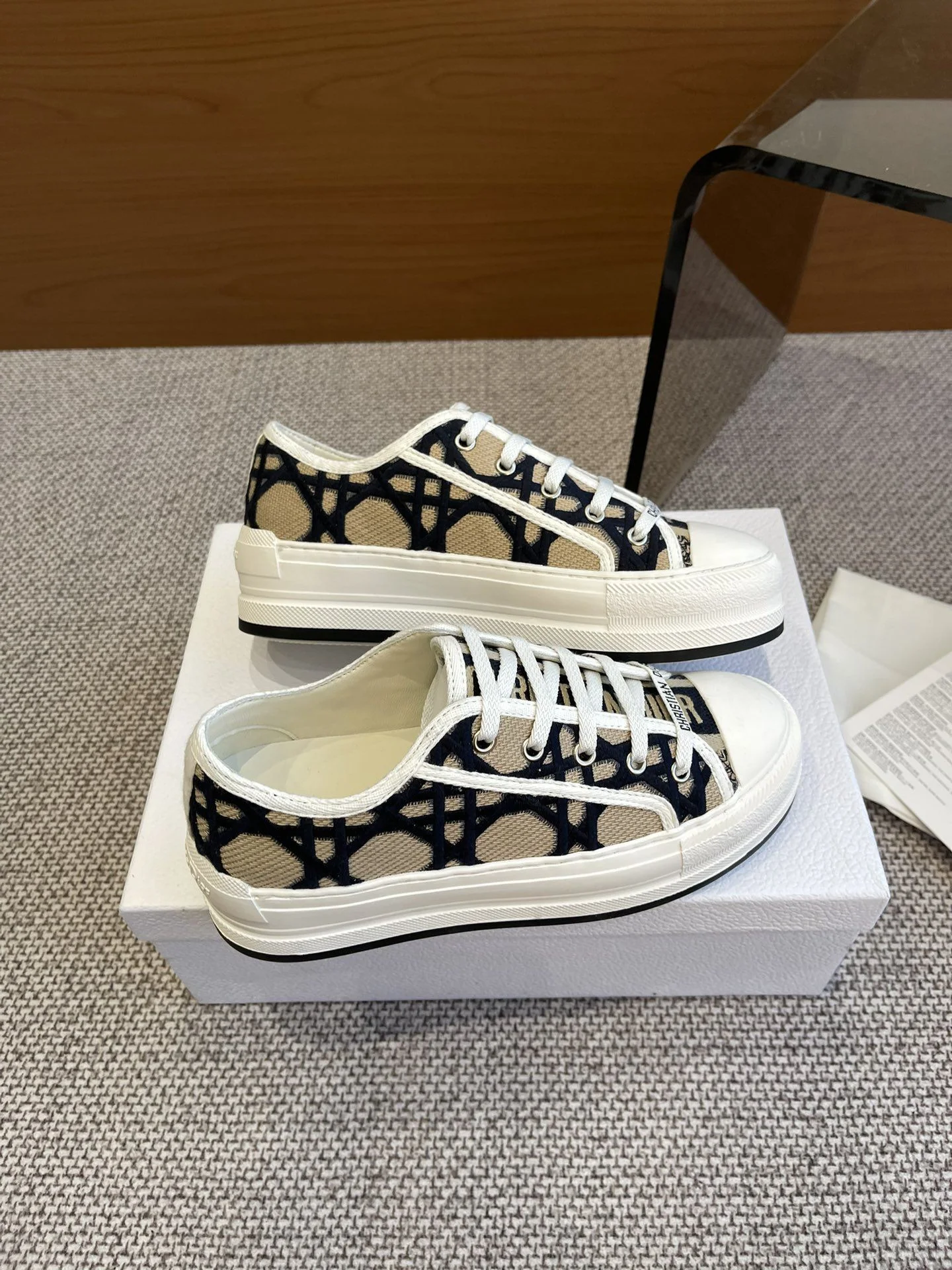 Christian Dior Flat Shoes Affordable 21204