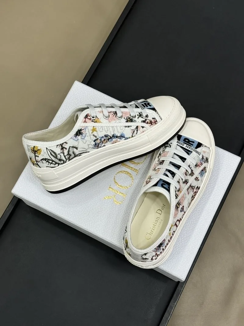 Sustainable Christian Dior Flat Shoes 22605