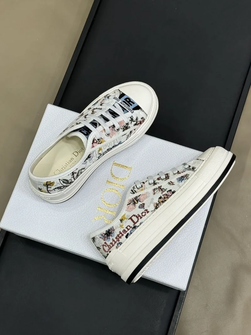 Sustainable Christian Dior Flat Shoes 22605