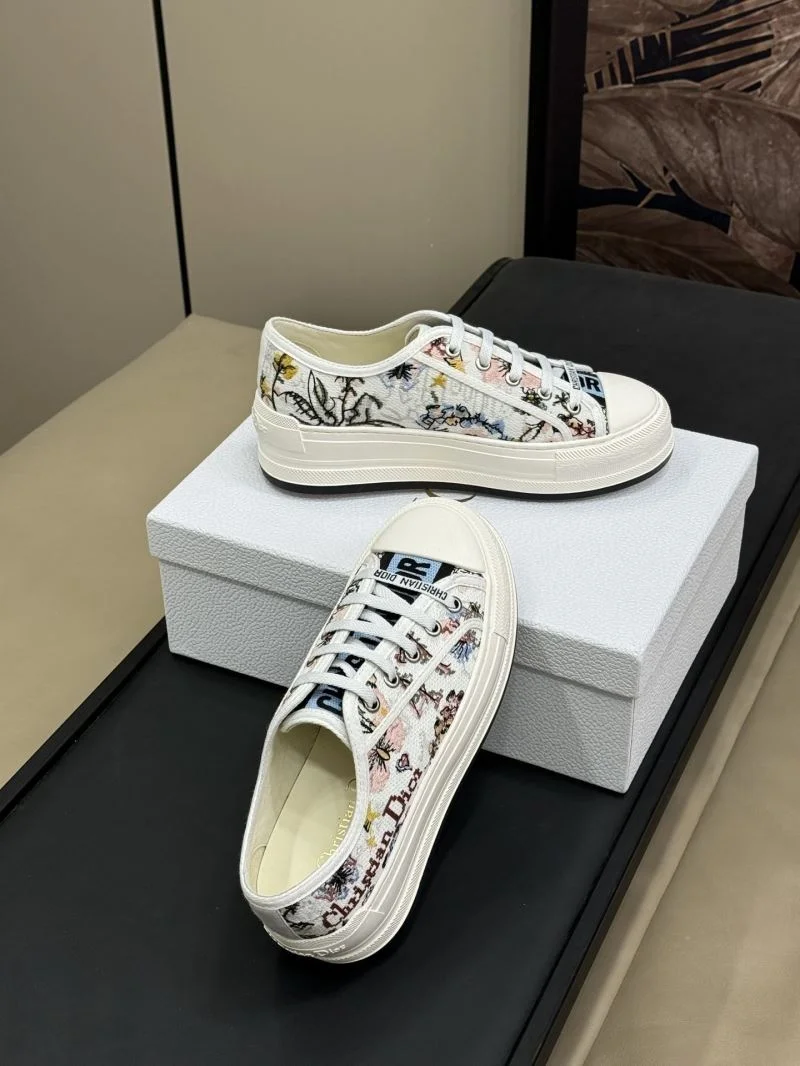 Sustainable Christian Dior Flat Shoes 22605