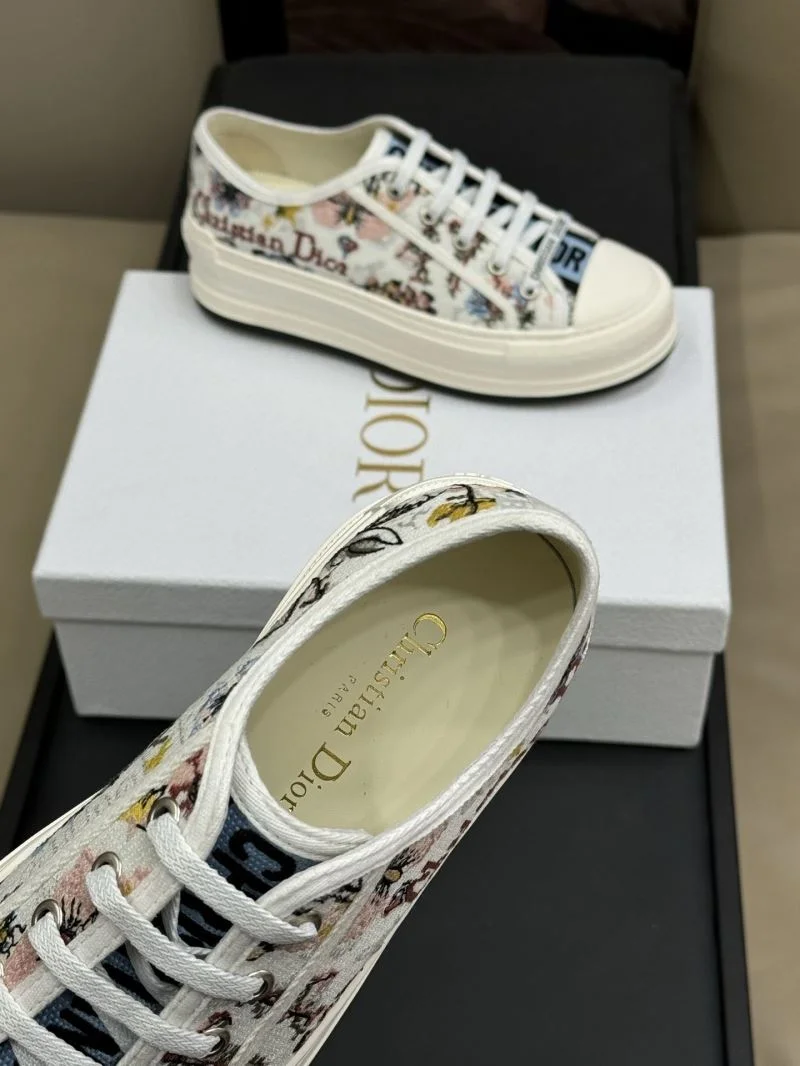 Sustainable Christian Dior Flat Shoes 22605