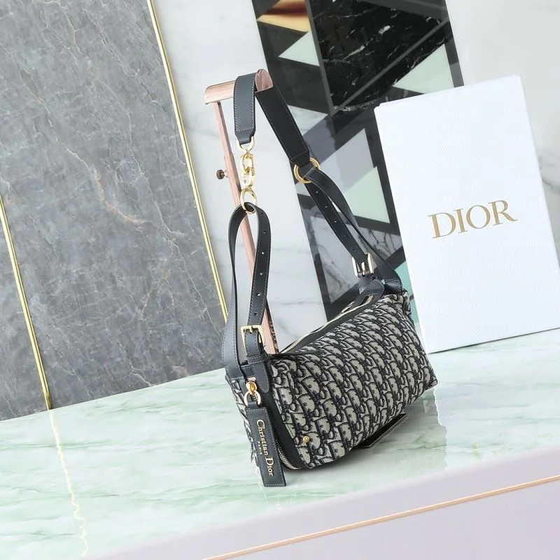Christian Dior Hobo Bags Minimalist 46426