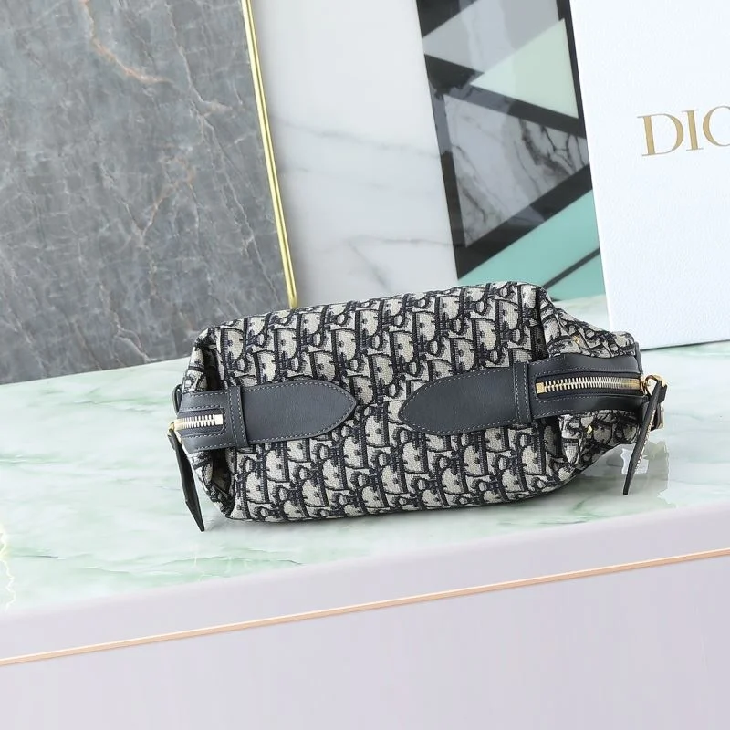 Christian Dior Hobo Bags Minimalist 46426