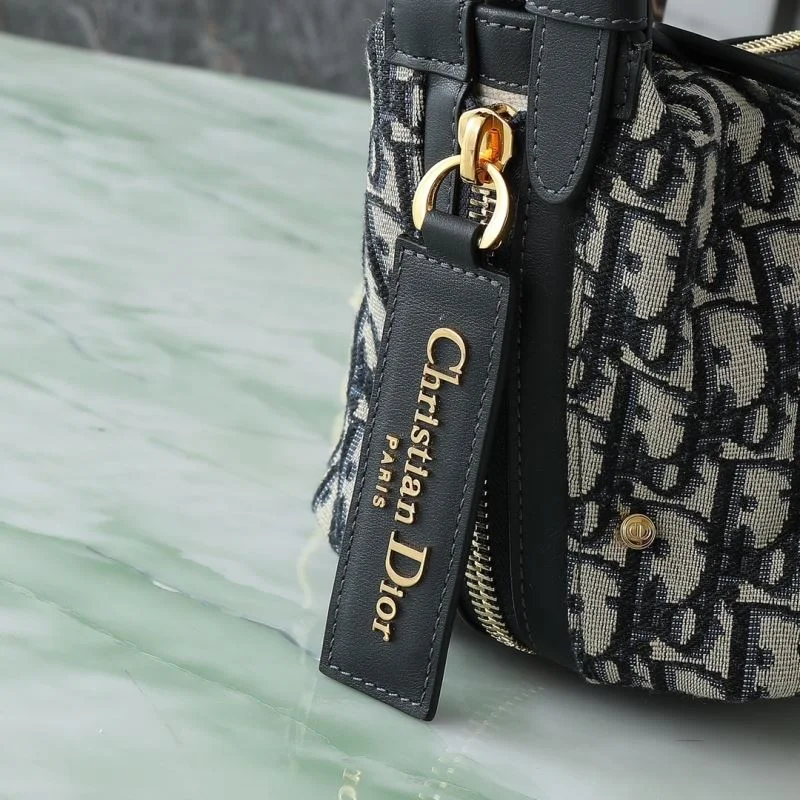 Christian Dior Hobo Bags Minimalist 46426