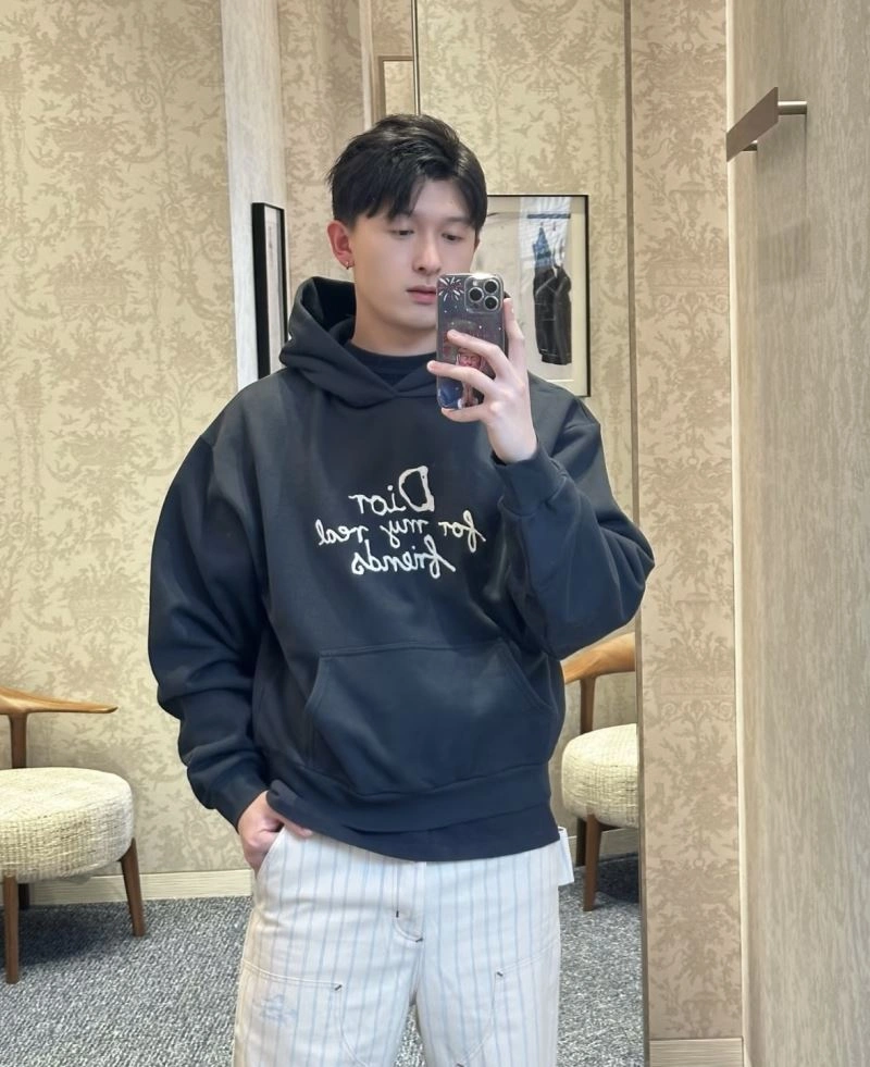 Seasonal Christian Dior Hoodies 117594
