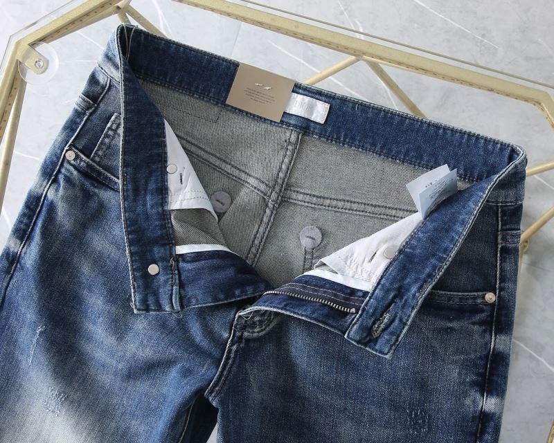 Bold Christian Dior Jeans 117251