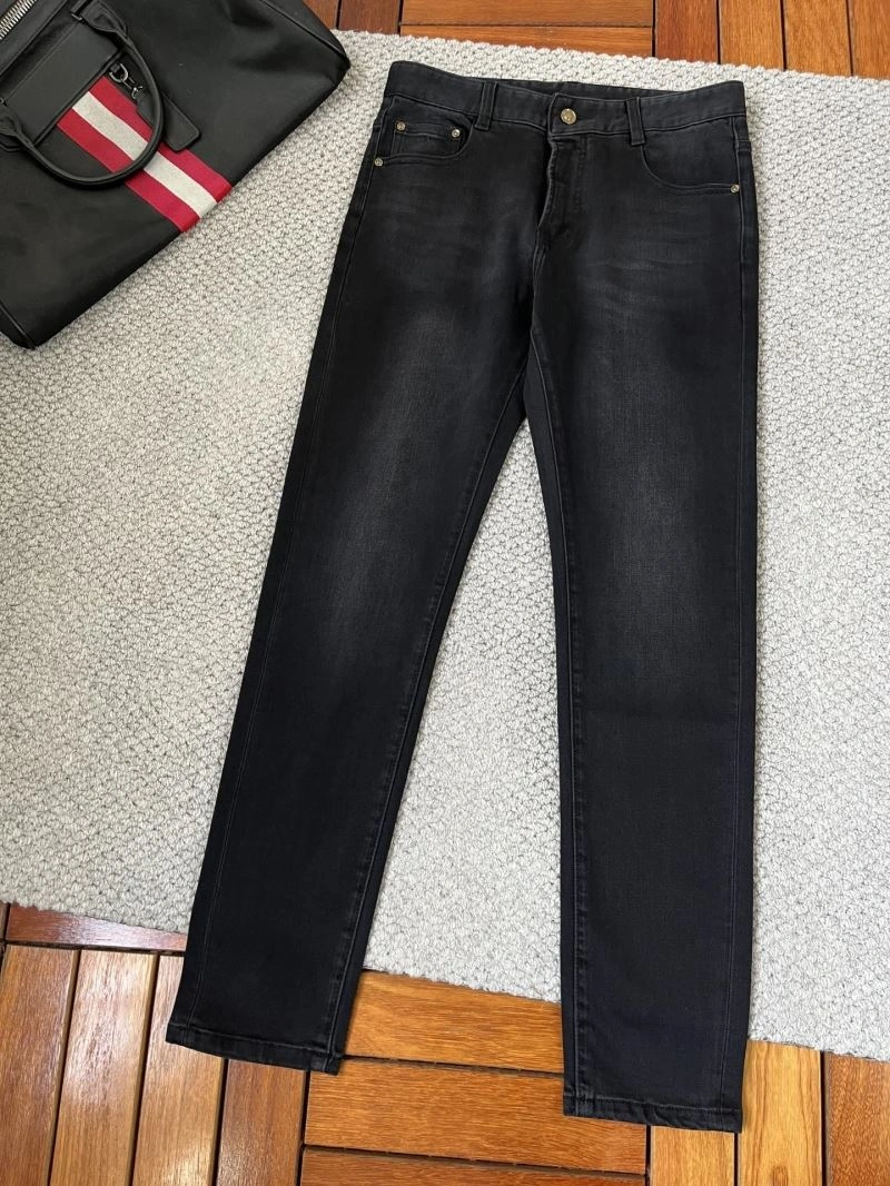 Timeless Christian Dior Jeans 116667