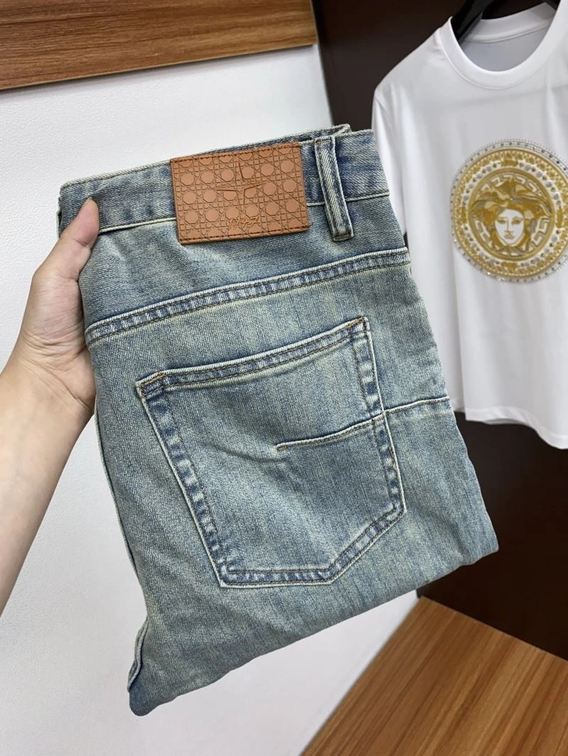 Durable Christian Dior Jeans 116640