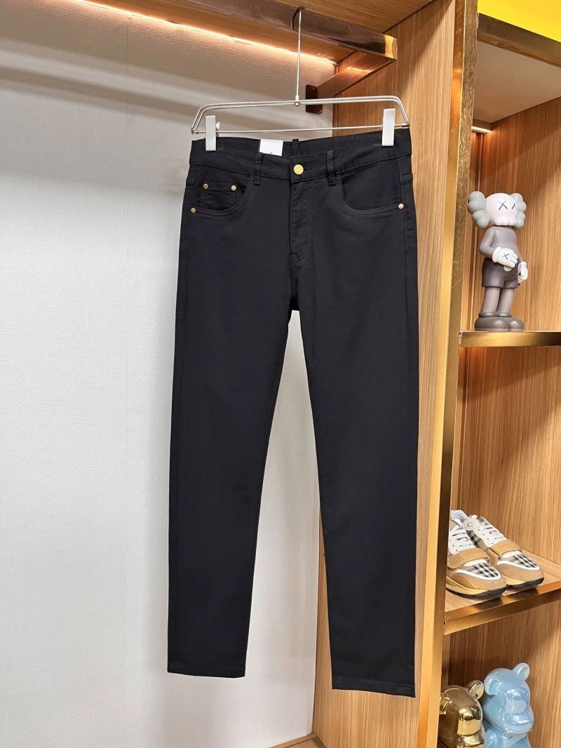 Trendsetting Christian Dior Jeans 116267
