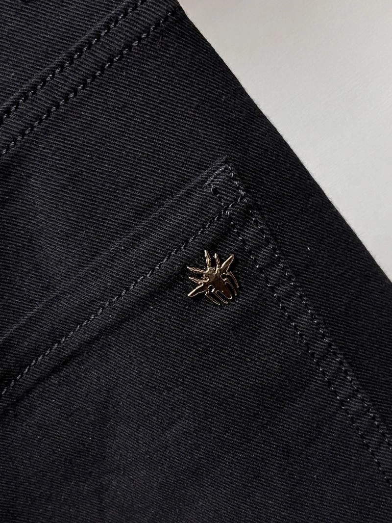 Trendsetting Christian Dior Jeans 116267