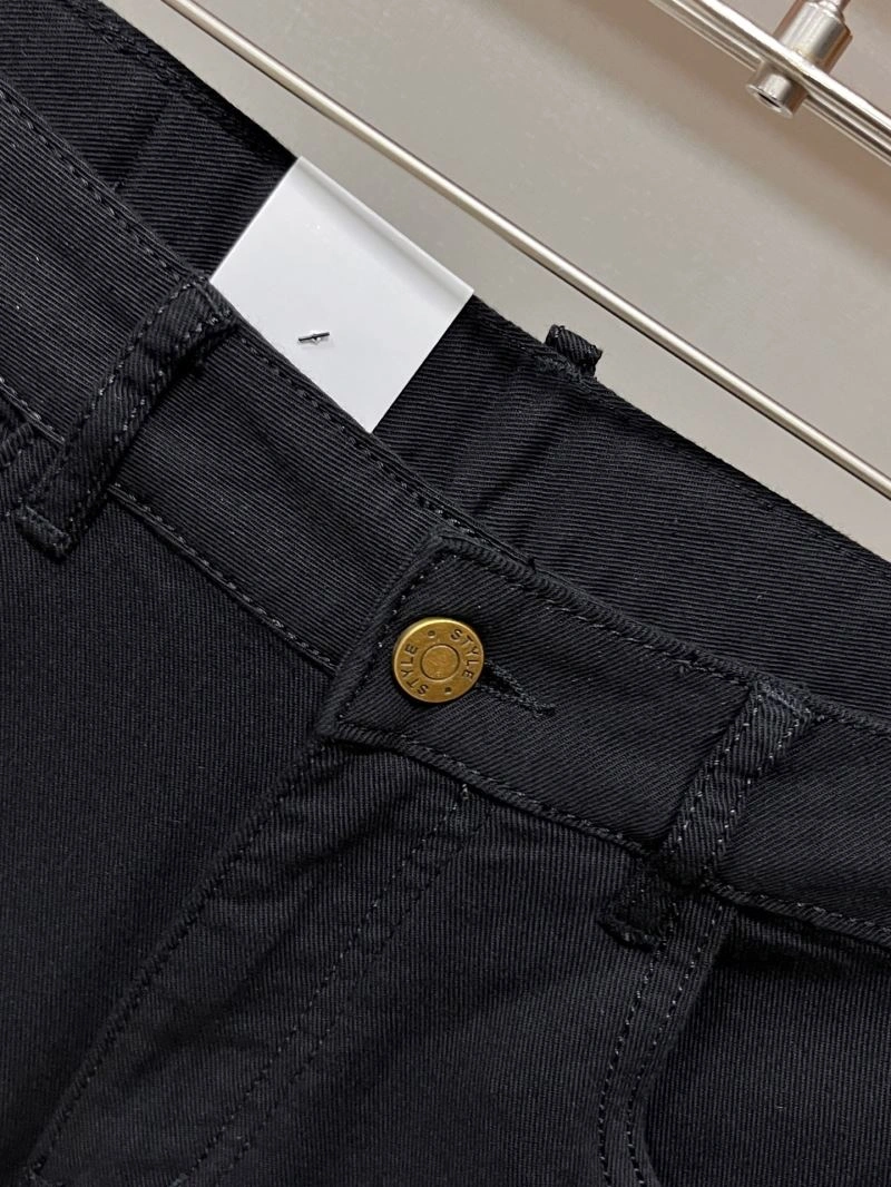 Trendsetting Christian Dior Jeans 116267