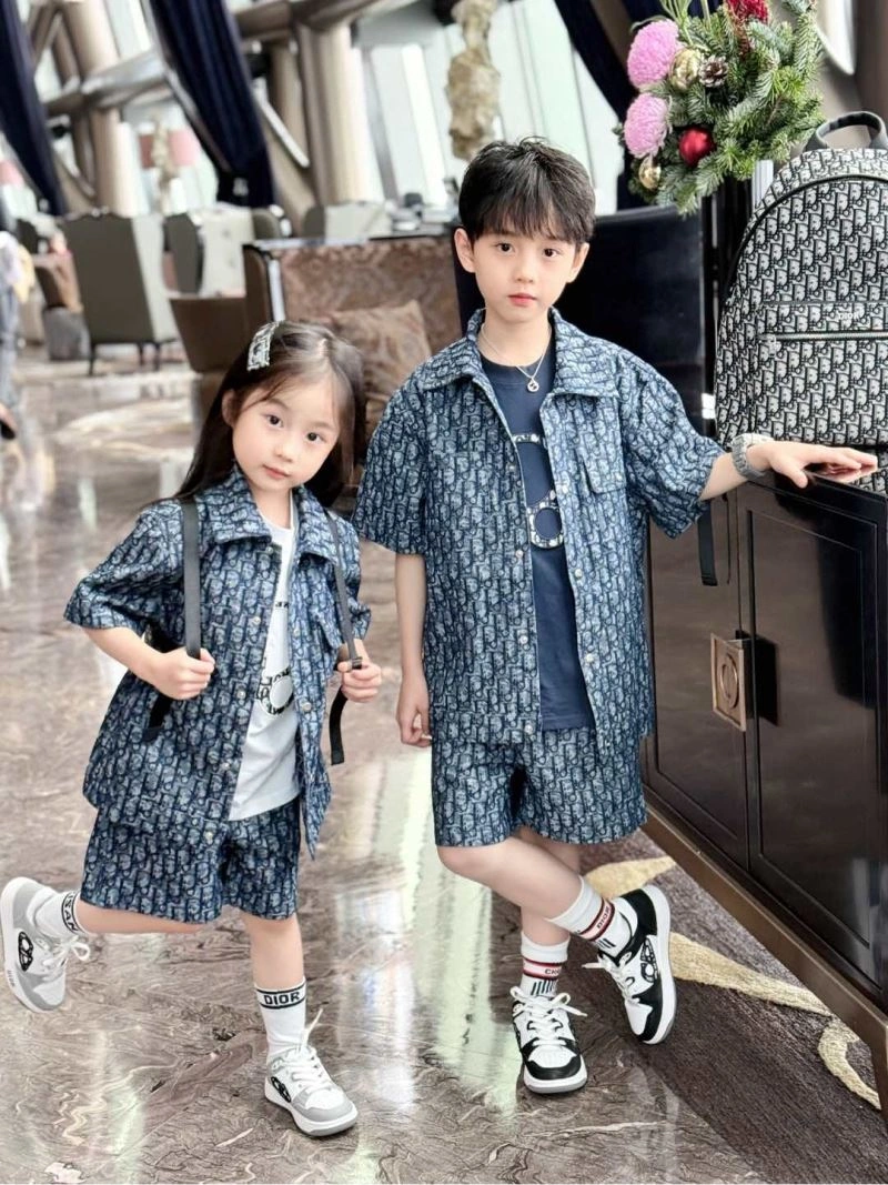 Functional Christian Dior Kids 114950