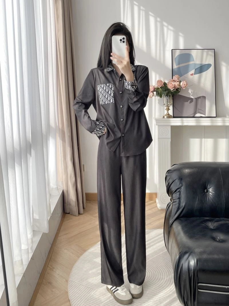 TechFriendly Christian Dior Long Suits 117642