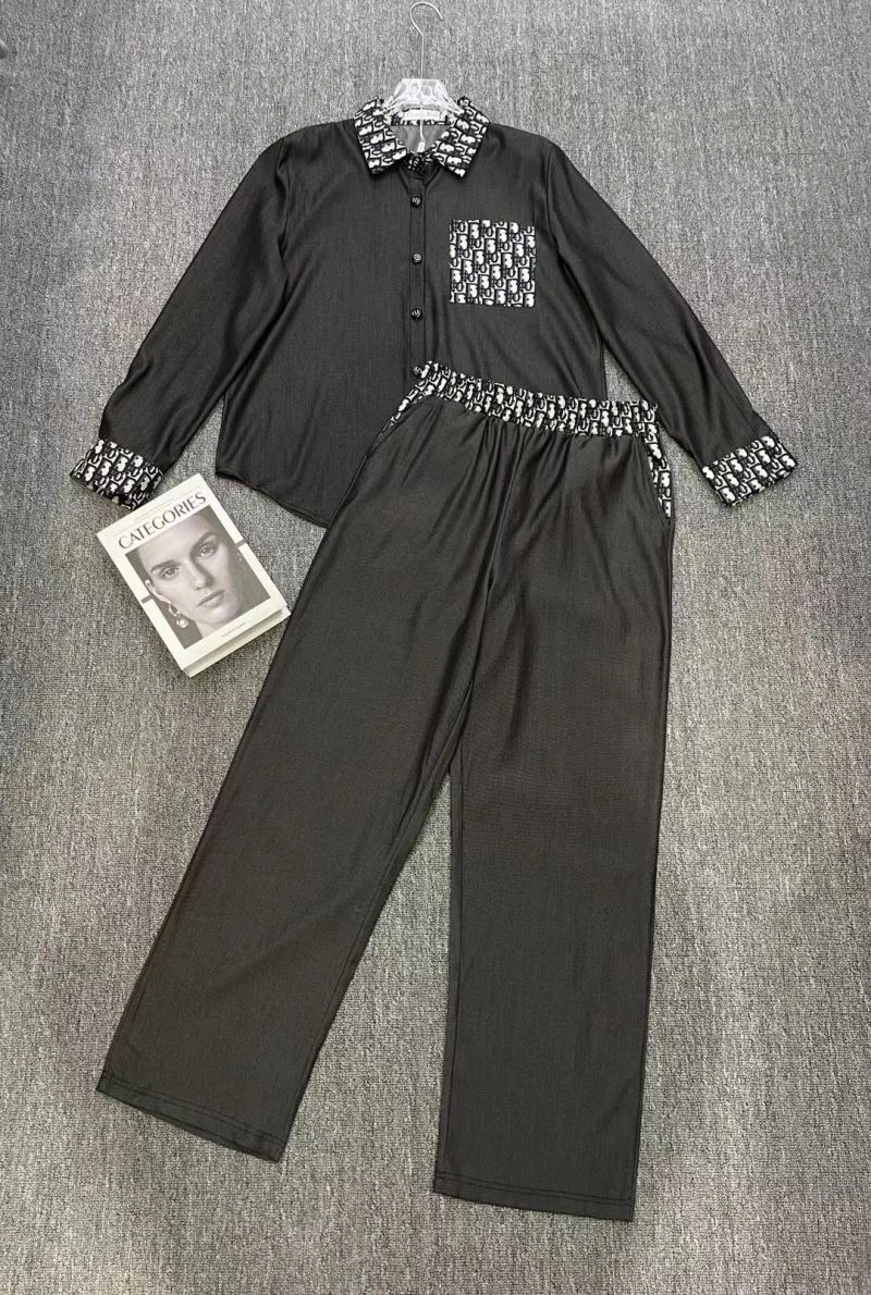TechFriendly Christian Dior Long Suits 117642