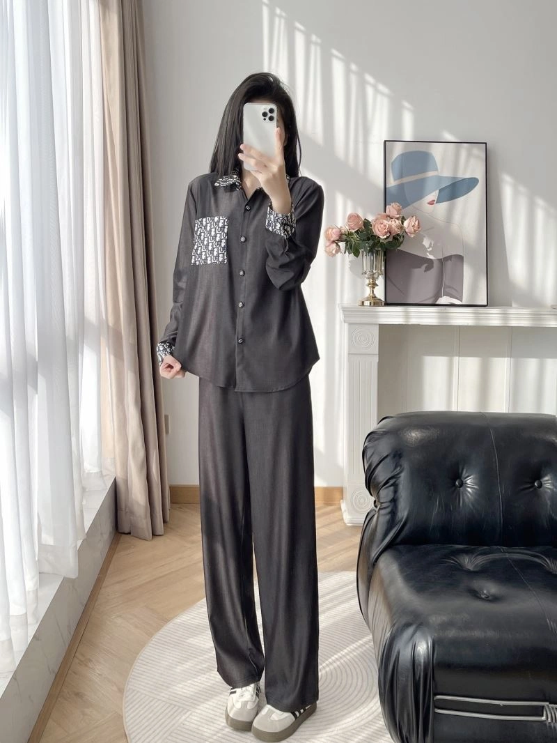 TechFriendly Christian Dior Long Suits 117642