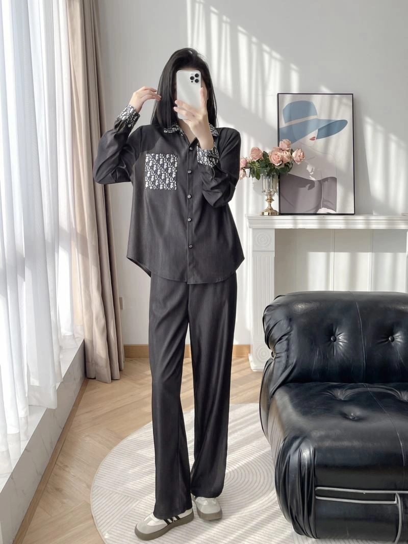 TechFriendly Christian Dior Long Suits 117642