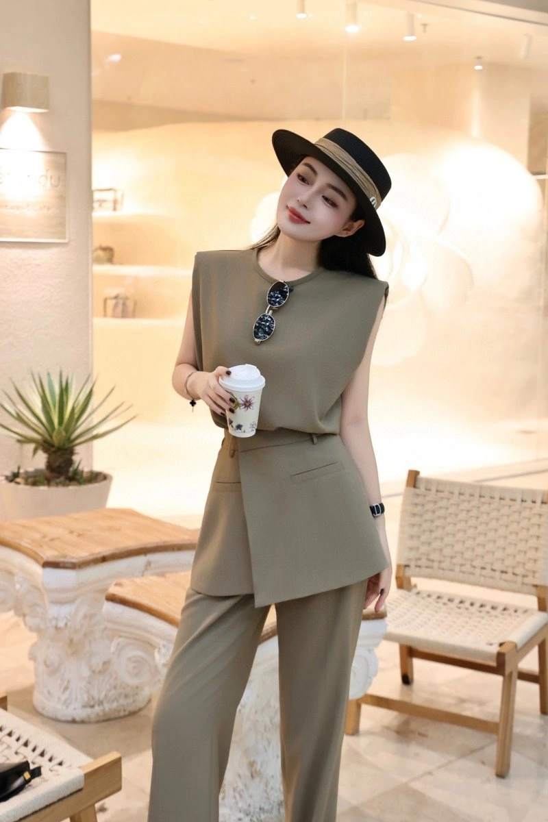 Refined Christian Dior Long Suits 114414
