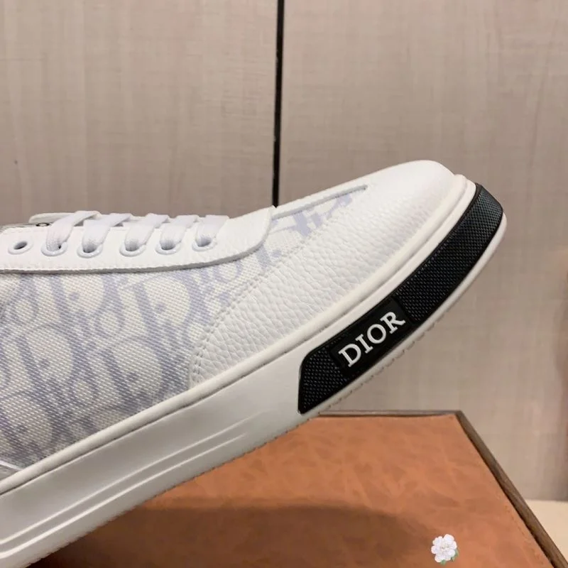 Timeless Christian Dior Low Shoes 20720