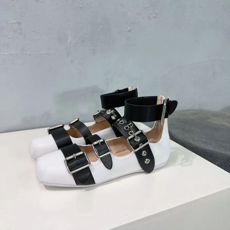 Christian Dior Low Shoes Sleek 22053