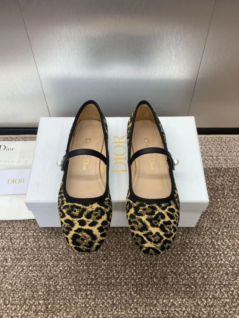 Christian Dior Low Shoes Refined 22028