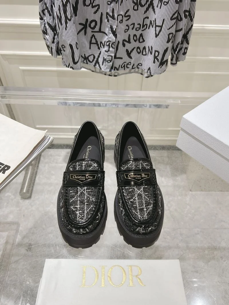 Christian Dior Low Shoes Bold 22024