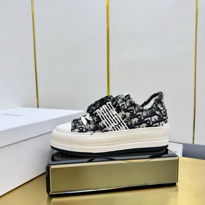 Christian Dior Low Shoes Refined 22022