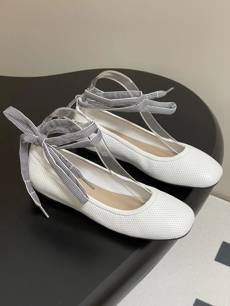 Flexible Christian Dior Low Shoes 21539