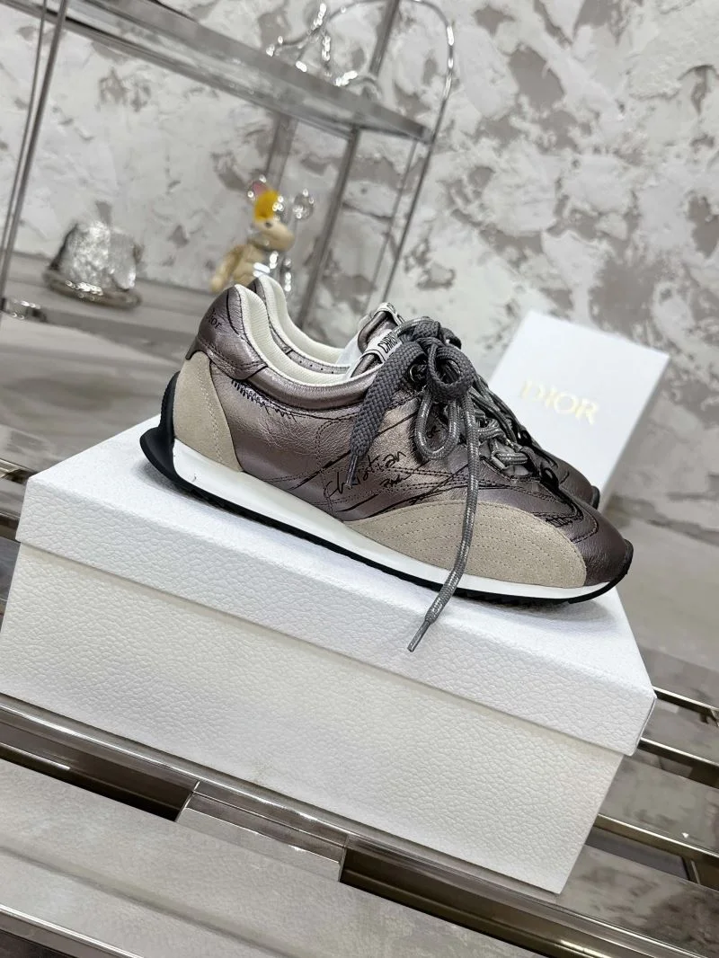 Stylish Christian Dior Low Shoes 21519